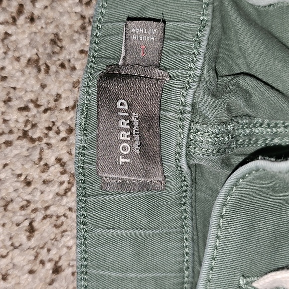 Torrid Sage Green Wide Leg Pull On Pants Size 1 1x - Picture 3 of 5